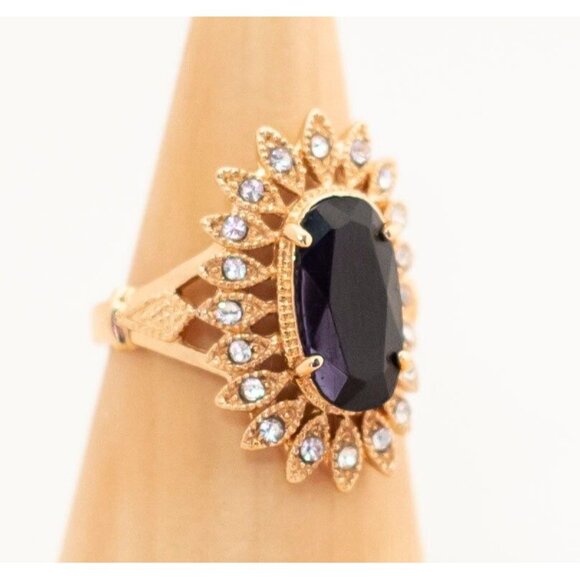 Vintage Gold Contemporary Gothic Ring Size 9 1/2 -T1 - Picture 2 of 3